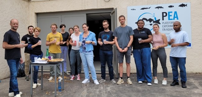 Voir l'illustration de 'Les collègues de Namur en soutien à la PEA'